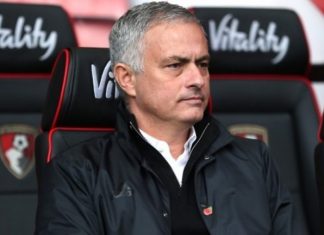 มู ยังงงชนะได้ไง จวกลูกทีมเล่นห่วยบรมในครึ่งแรก