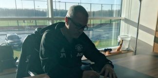 คนเก่าไม่มีค่า ผีเก็บกวาดห้องทำงานจ่ามูเรียบภายใน5นาที