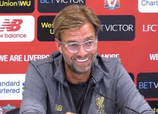 คล็อปป์ เผยแคมป์หงส์ไร้ความกดดัน แม้โดนเรือเบียดตกจ่าฝูง