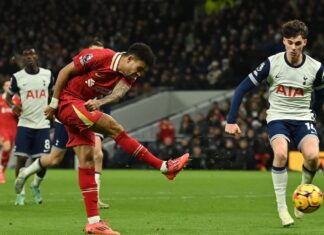 ผลบอล ลิเวอร์พูล สุดยอด บุกถล่ม สเปอร์ส นำโด่งจ่าฝูงพรีเมียร์ลีก