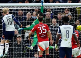 ผลบอล แมนยูฯ ไม่รอด บุกพ่าย สเปอร์ส ตกรอบ 8 ทีม คาราบาว คัพ